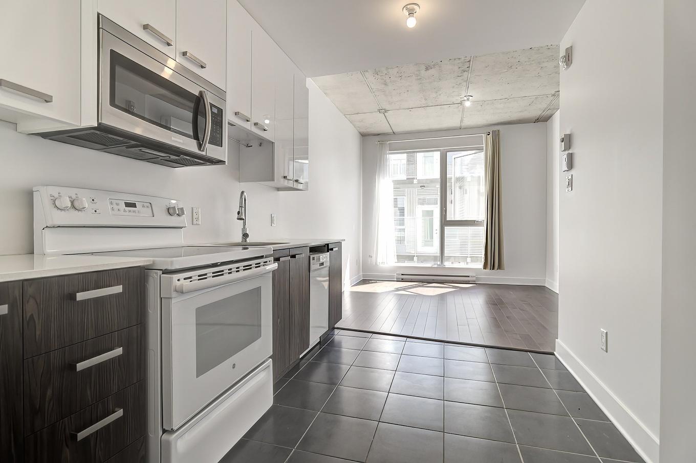 Kitchen - A504-5200 Av. Gatineau, Montréal (Côte-Des-Neiges/Notre-Dame-De-Grâce), QC - Indoor Photo Showing Kitchen