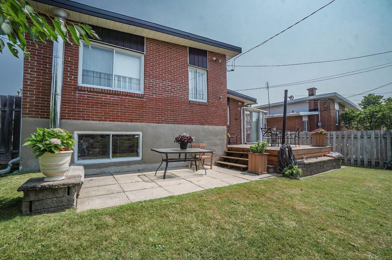 Cour - 1412 Boul. Élisabeth, Laval (Chomedey), QC - Outdoor With Exterior