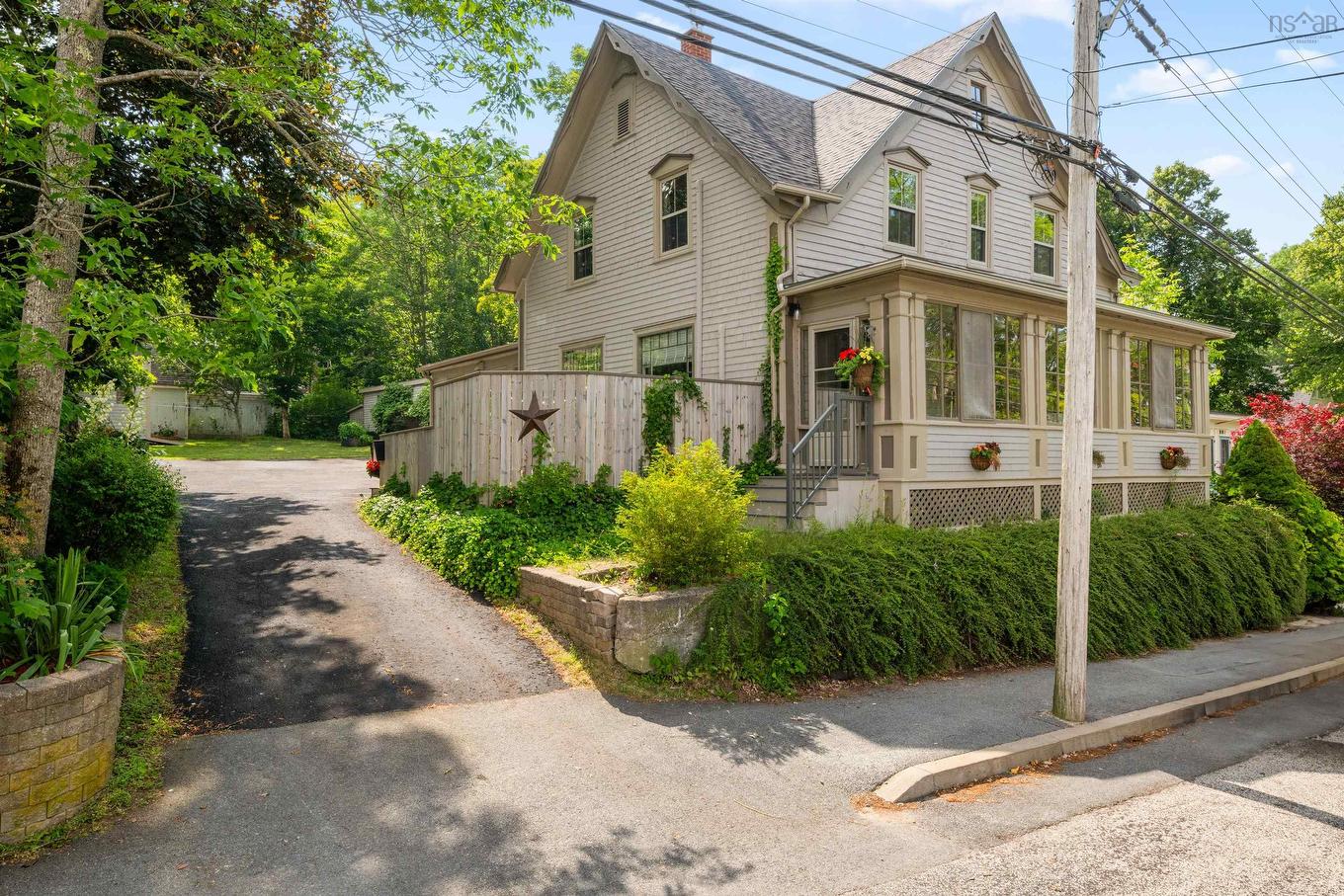 153 Pleasant Street, Bridgewater, NS