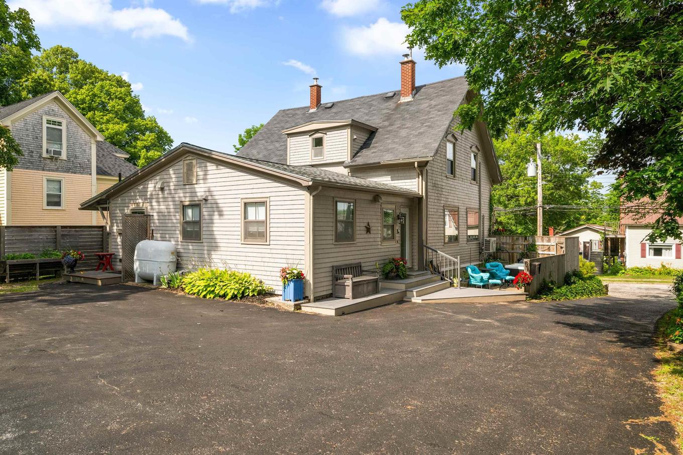 153 Pleasant Street, Bridgewater, NS