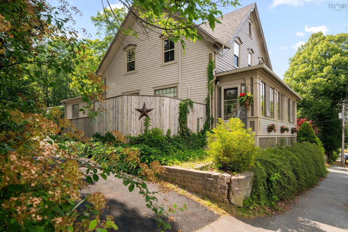 153 Pleasant Street, Bridgewater, NS