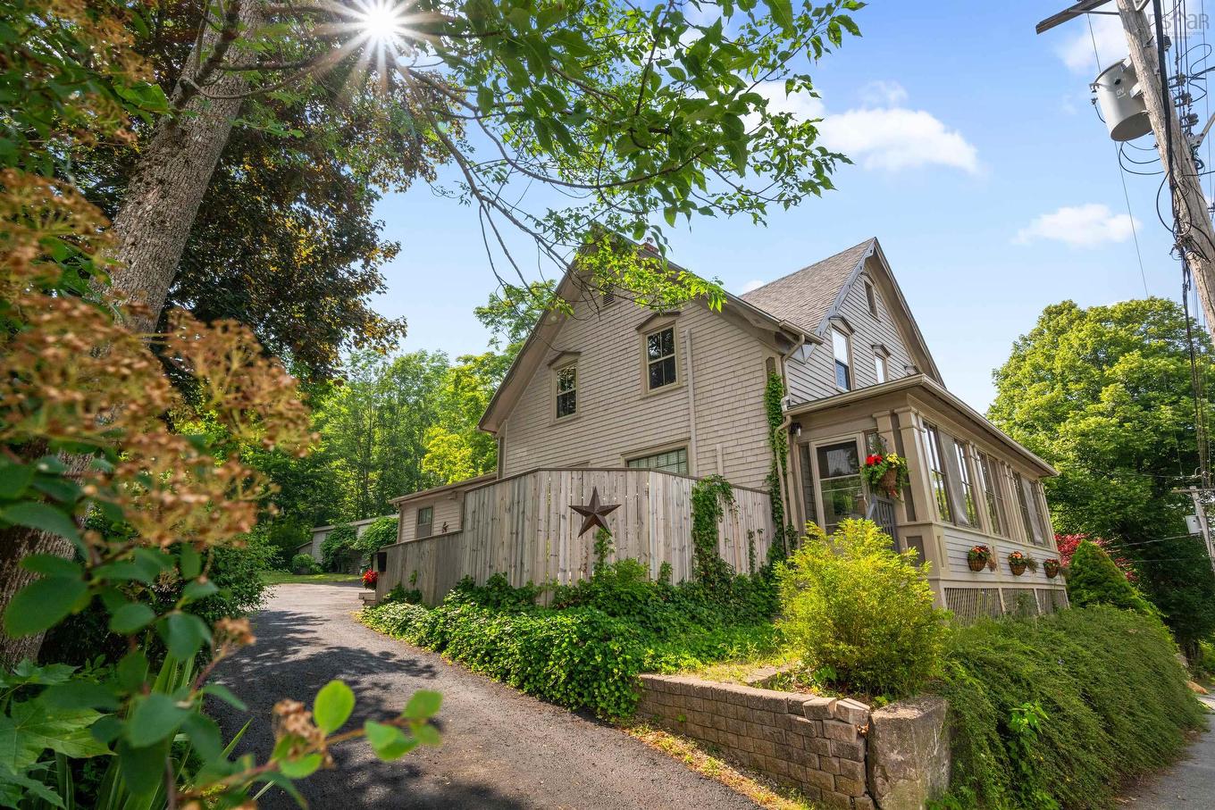 153 Pleasant Street, Bridgewater, NS