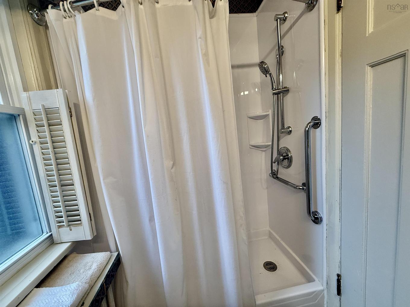 70 Victoria Road, Lunenburg, NS