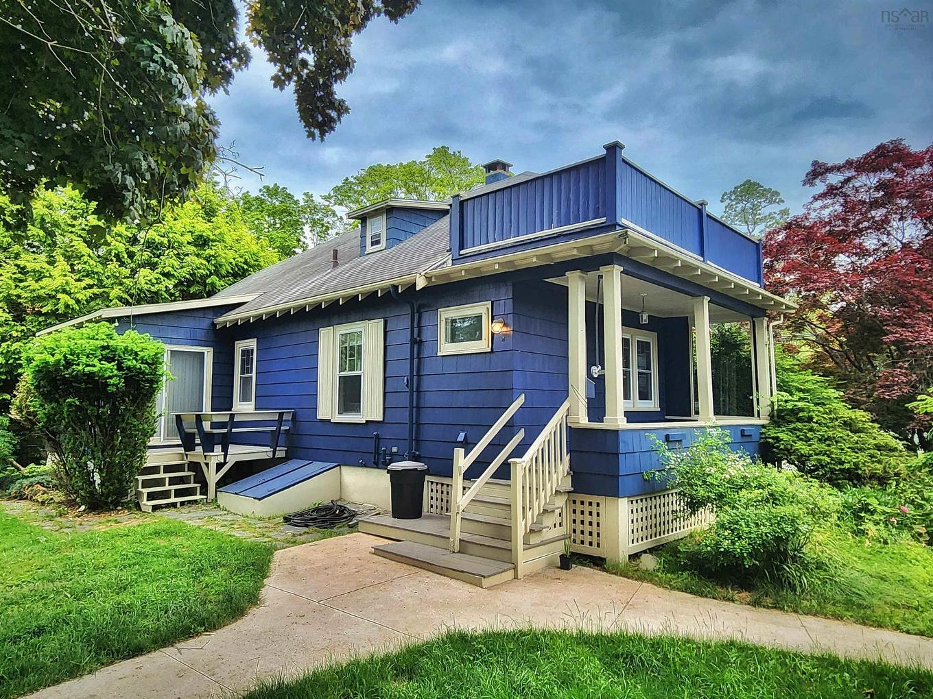 70 Victoria Road, Lunenburg, NS