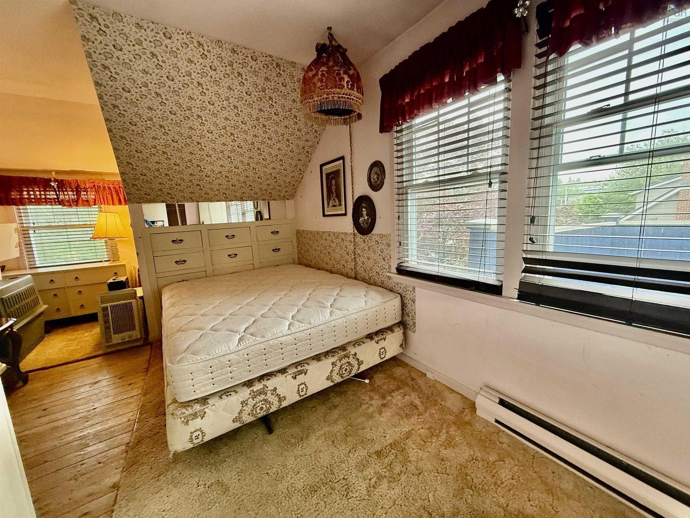 70 Victoria Road, Lunenburg, NS