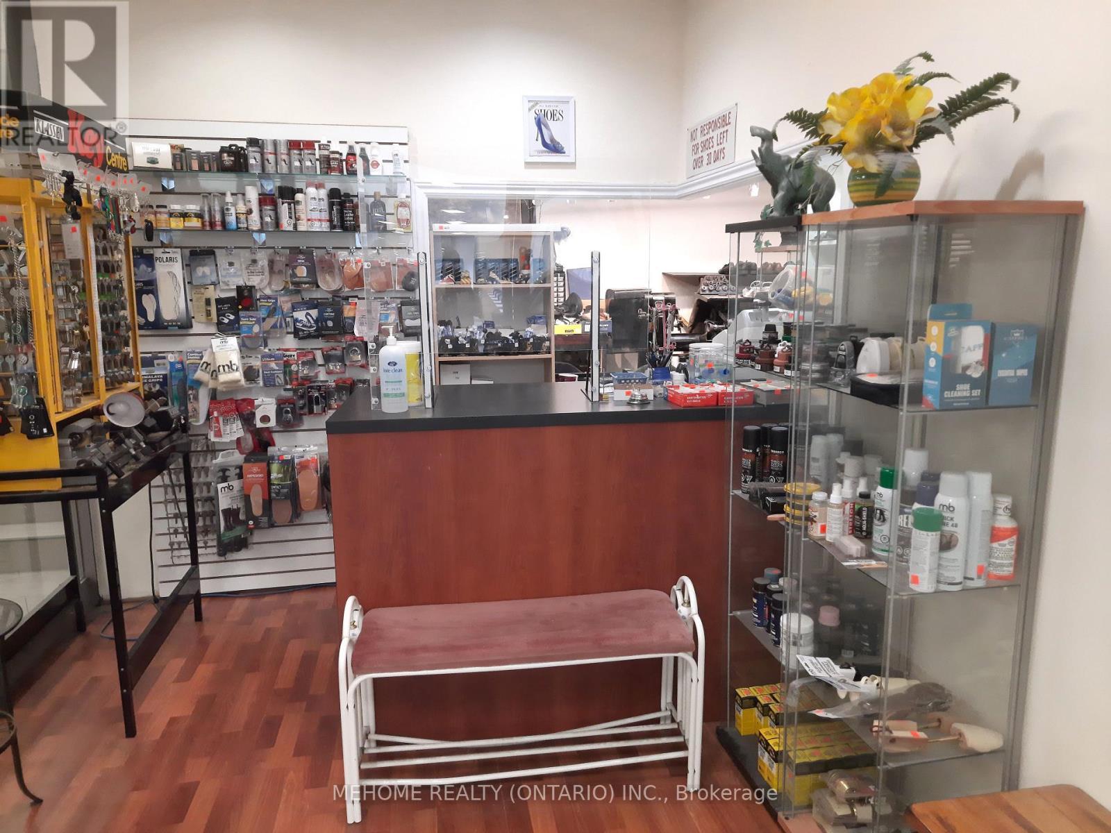 Unit # Hsc 107 - 700 University Avenue, Toronto, ON