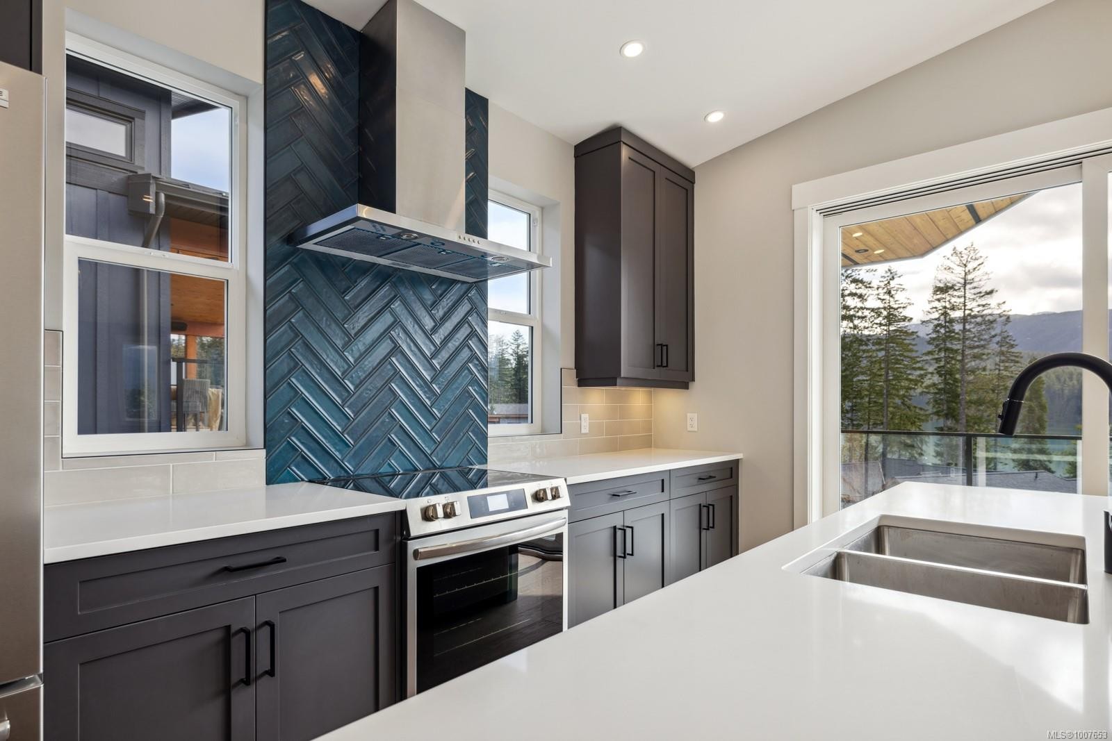 9394 Lakefront Rise, Lake Cowichan, BC