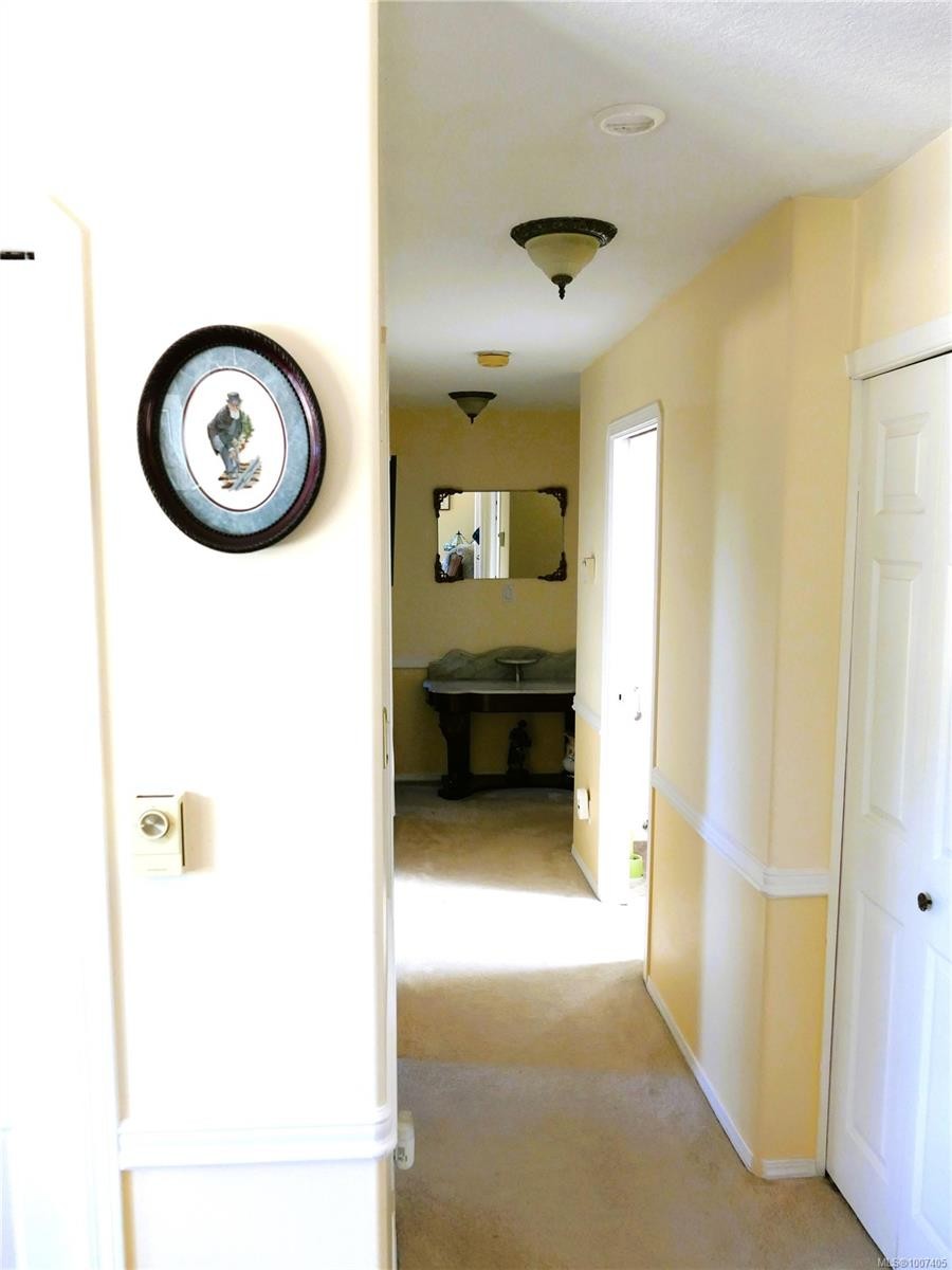 6637 Walker Frontage Rd, Fanny Bay, BC