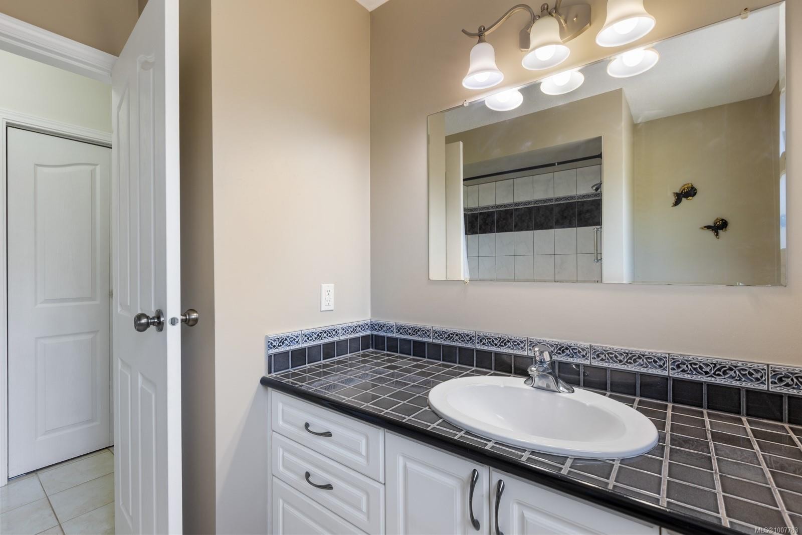 6348 Eagles Dr, Courtenay, BC