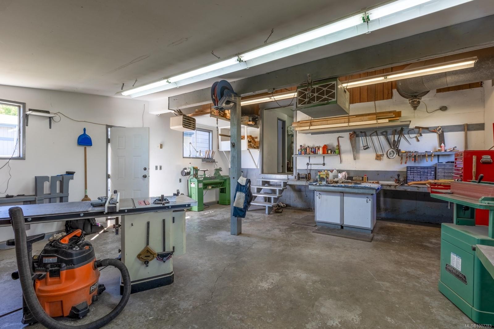 6348 Eagles Dr, Courtenay, BC