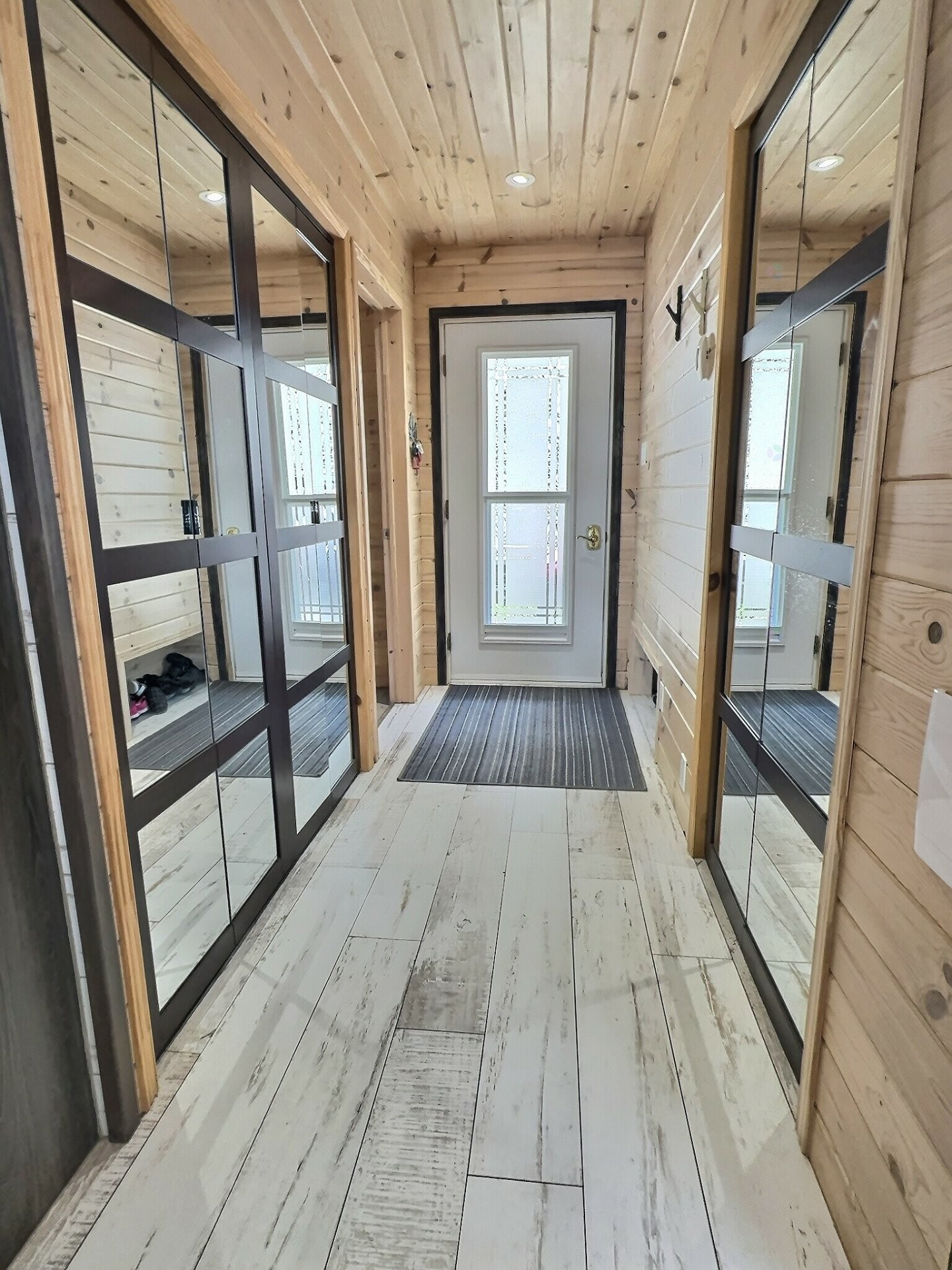 Mud Room - 2225 Ch. De Grassy Narrow, Moffet, QC - Indoor Photo Showing Other Room