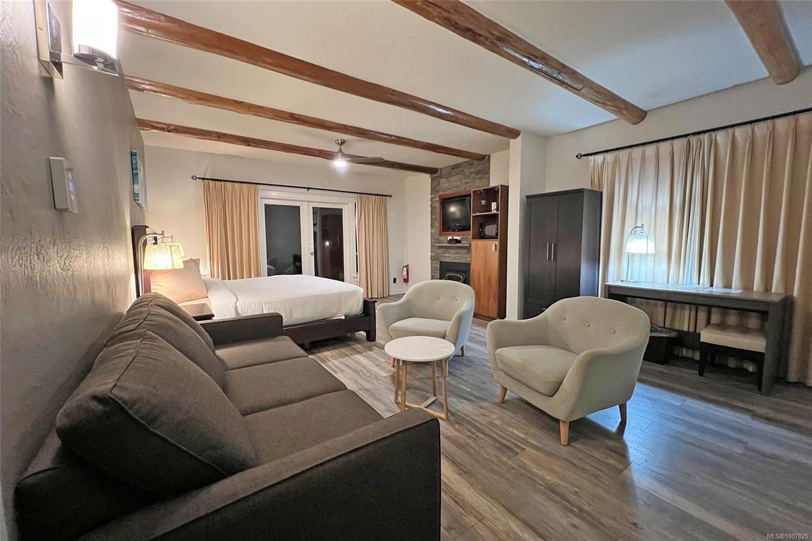 5 D1-134 Madrona Dr, Galiano Island, BC - Indoor Photo Showing Other Room