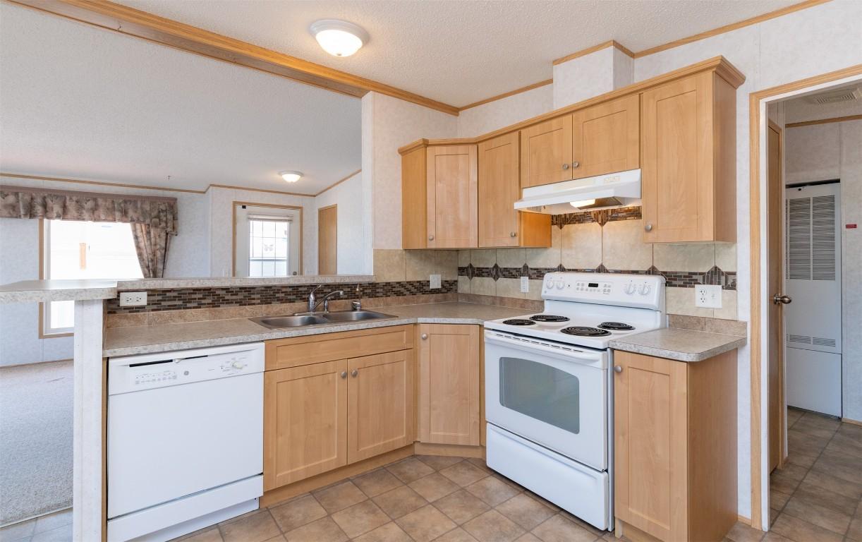 42-1885 Tappen Notch Hill Road, Tappen, BC