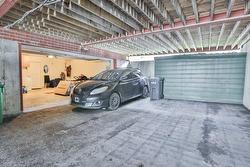 Garage -