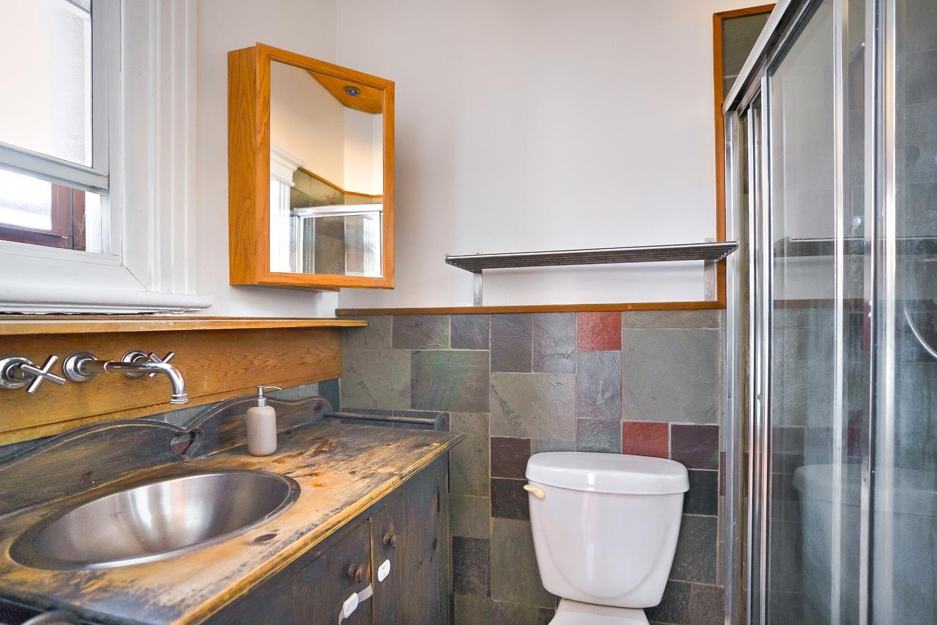 Salle de bains - 5283 - 5287 Rue Berri, Montréal (Le Plateau-Mont-Royal), QC