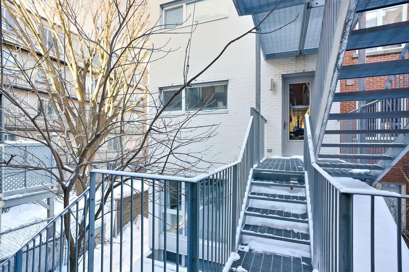 Escalier - 5283 - 5287 Rue Berri, Montréal (Le Plateau-Mont-Royal), QC