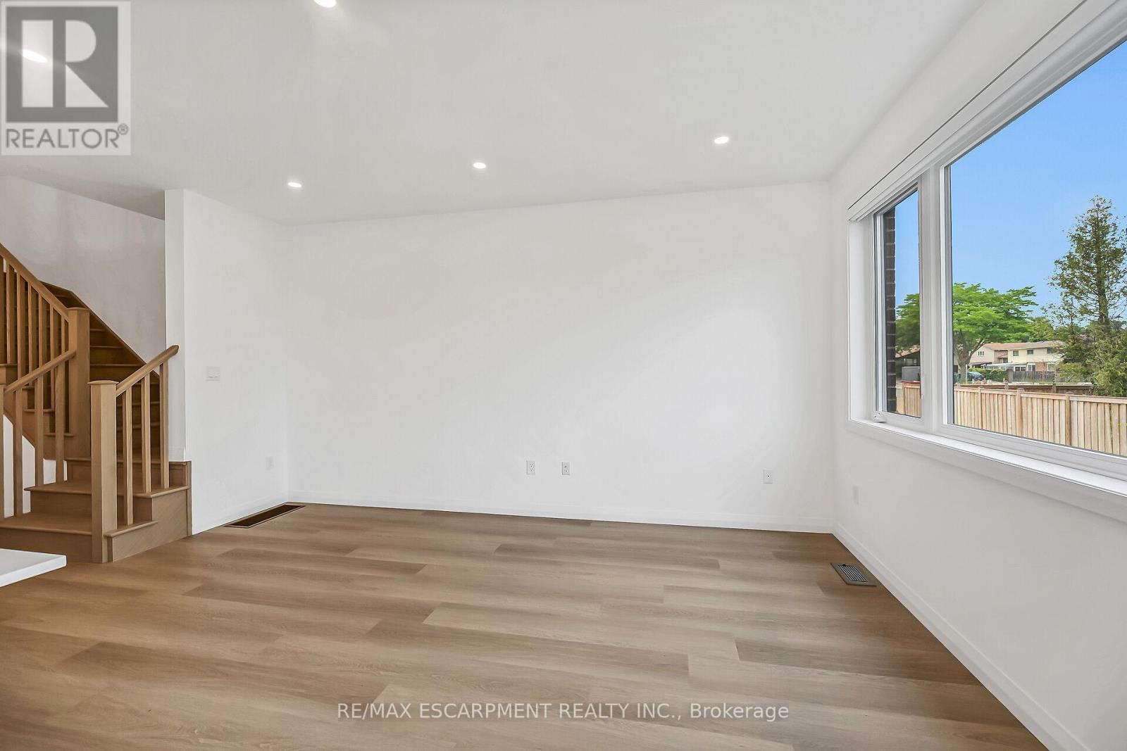 385 Limeridge Road E, Hamilton, ON - Indoor Photo Showing Other Room