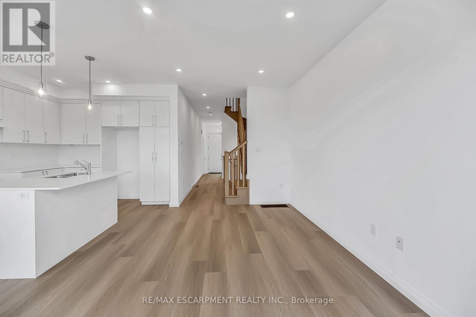 385 Limeridge Road E, Hamilton, ON - Indoor Photo Showing Other Room