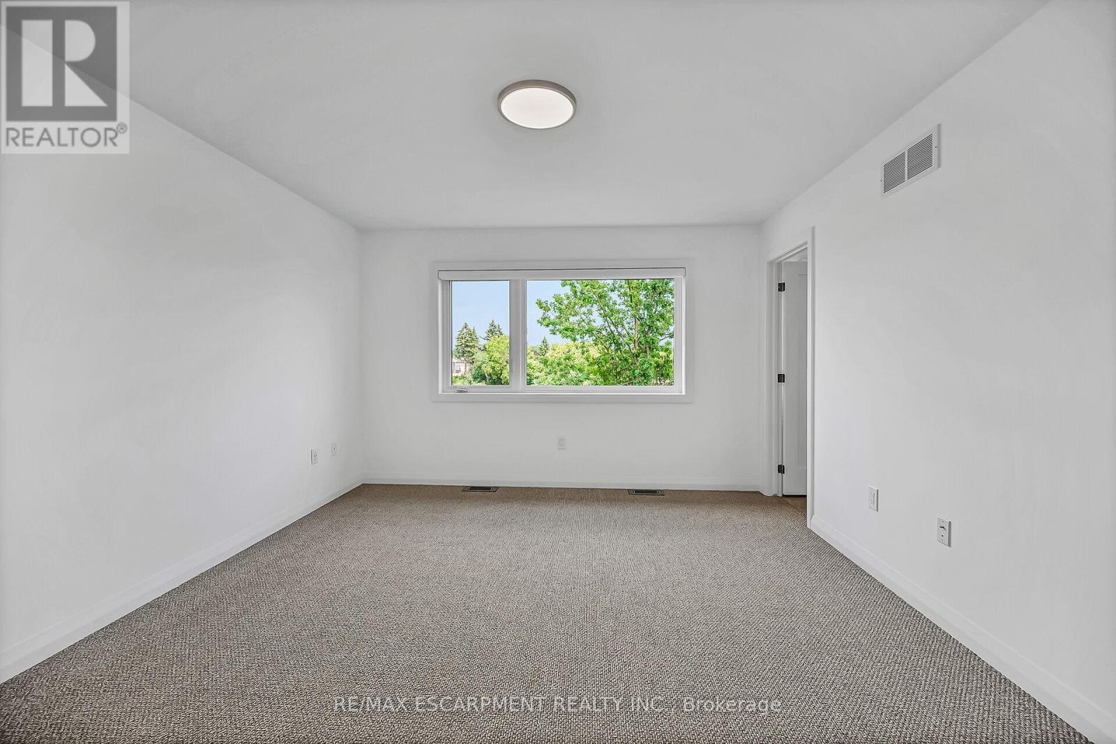 385 Limeridge Road E, Hamilton, ON - Indoor Photo Showing Other Room