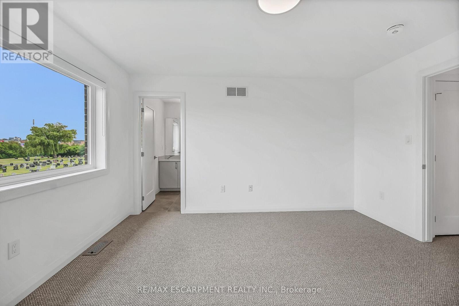 385 Limeridge Road E, Hamilton, ON - Indoor Photo Showing Other Room