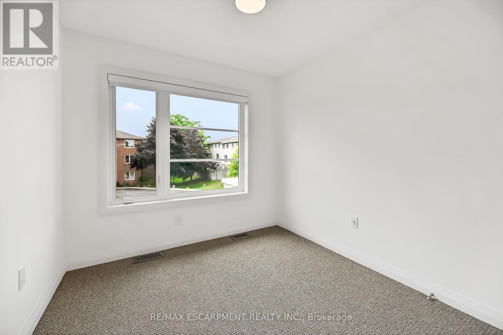 385 Limeridge Road E, Hamilton, ON - Indoor Photo Showing Other Room