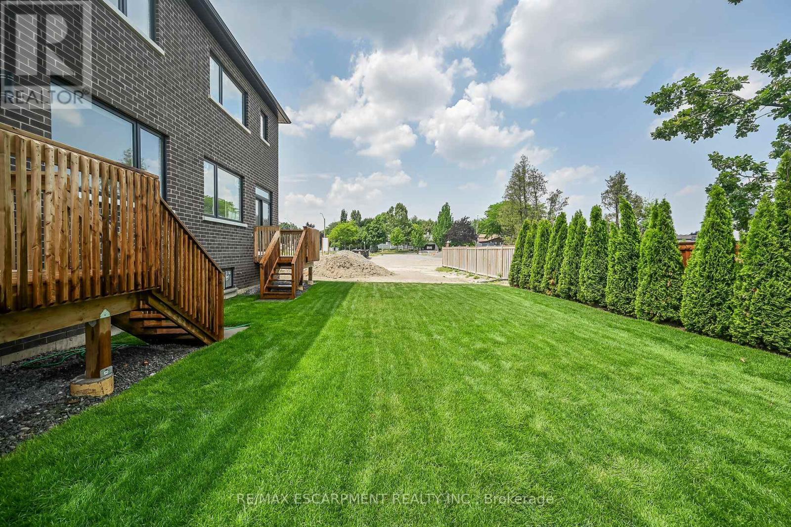 385 Limeridge Road E, Hamilton, ON - Outdoor
