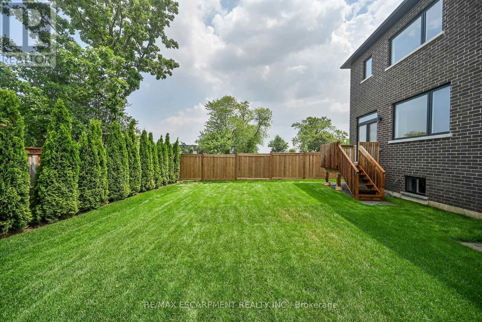 385 Limeridge Road E, Hamilton, ON - Outdoor