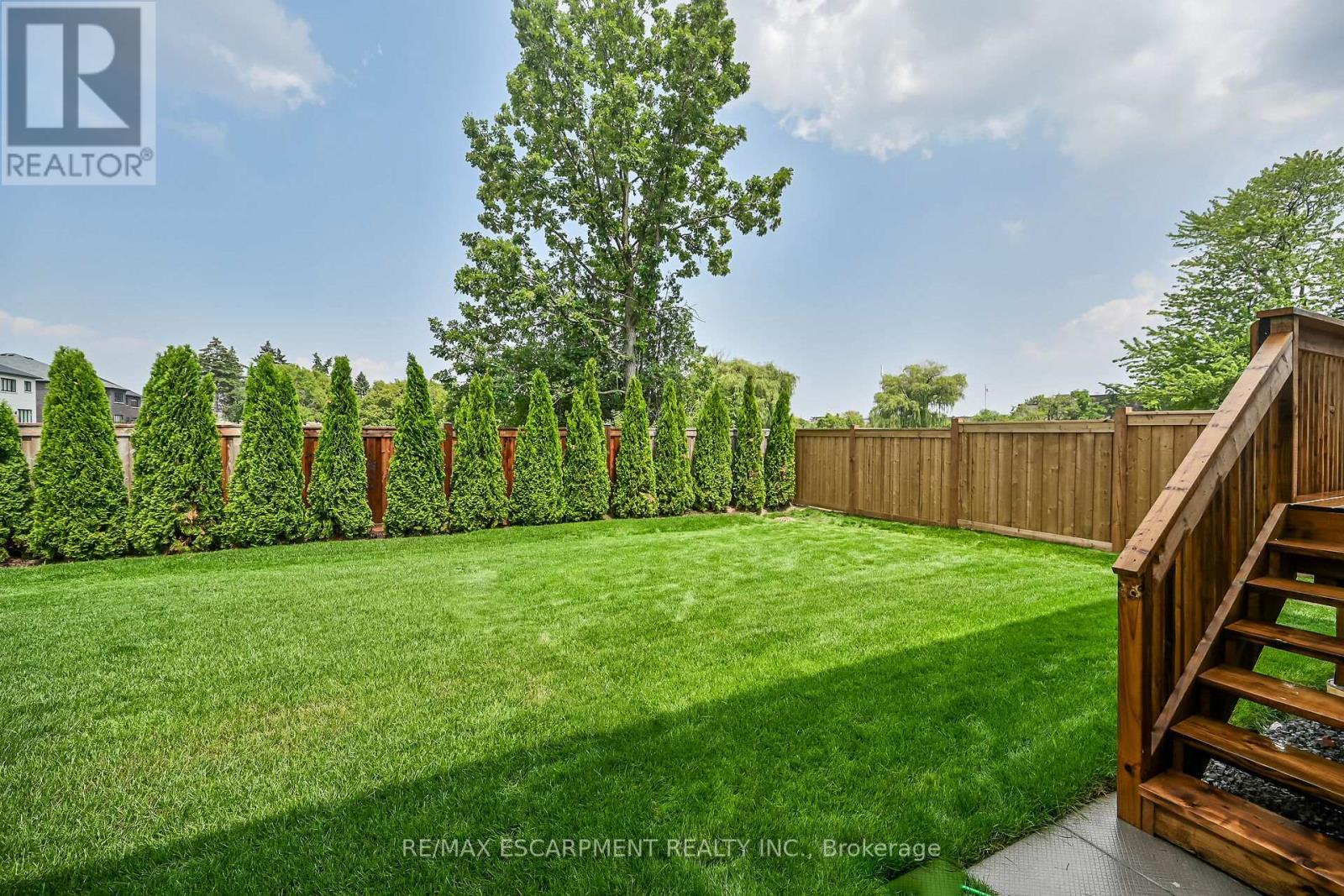 385 Limeridge Road E, Hamilton, ON - Outdoor