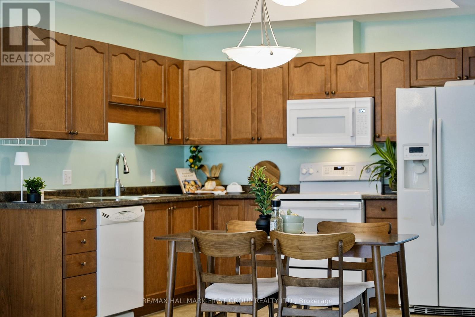 202 - 17 George Court, Cramahe, ON - Indoor Photo Showing Kitchen