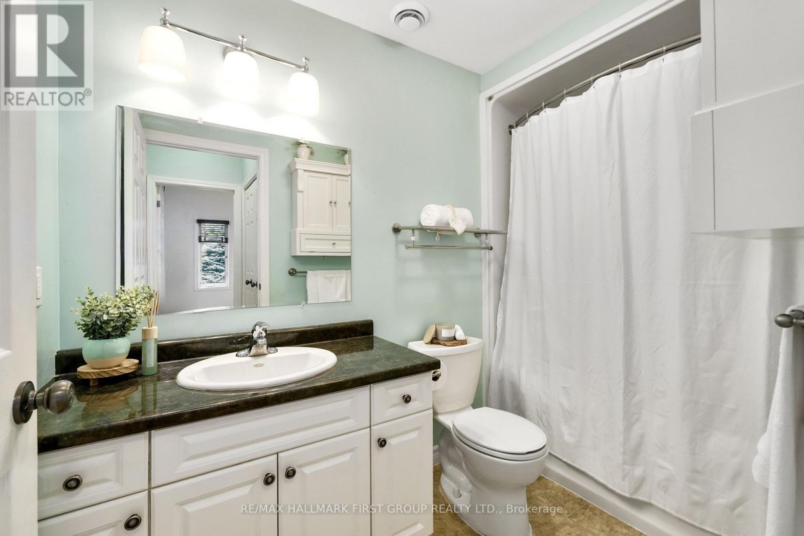 202 - 17 George Court, Cramahe, ON - Indoor Photo Showing Bathroom