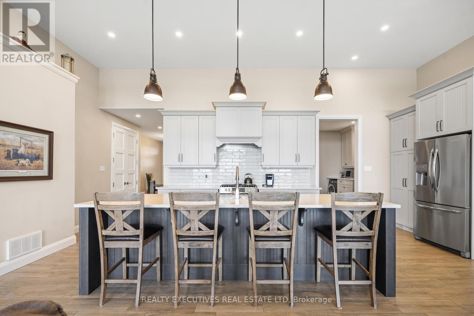 13 Flett Street, Edwardsburgh/Cardinal, ON - Indoor Photo Showing Kitchen With Upgraded Kitchen