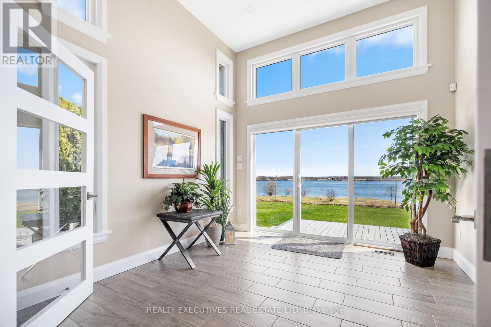 13 Flett Street, Edwardsburgh/Cardinal, ON - Indoor Photo Showing Other Room With Body Of Water