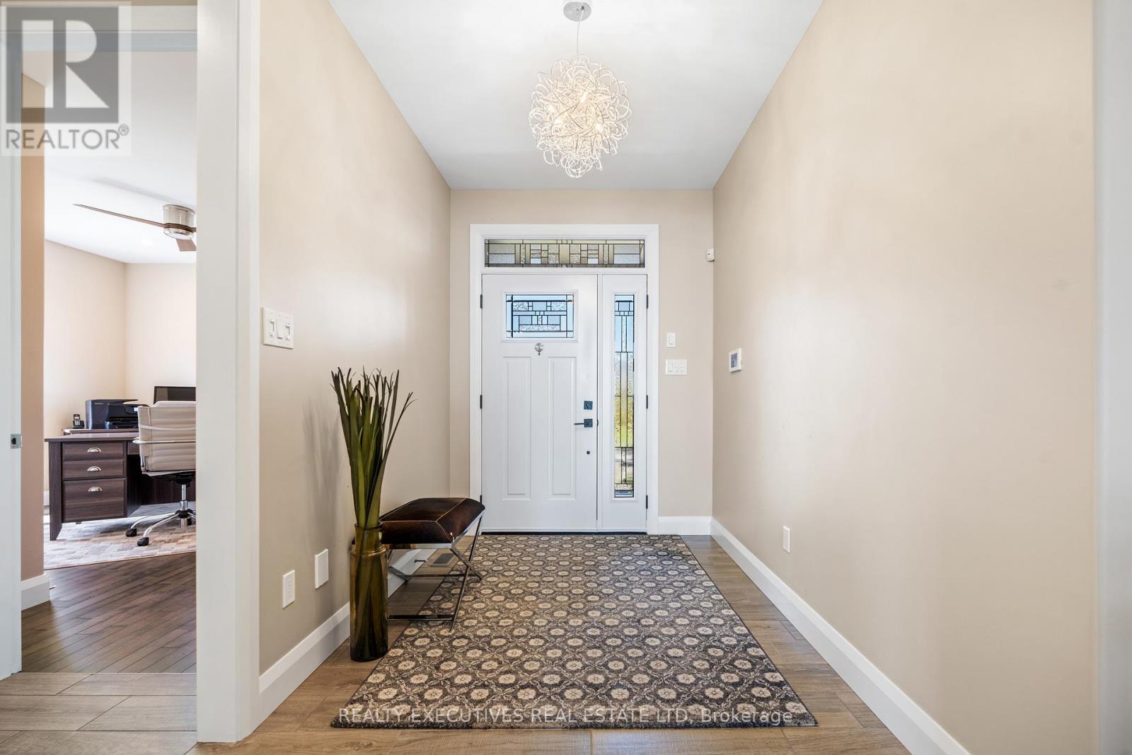 13 Flett Street, Edwardsburgh/Cardinal, ON - Indoor Photo Showing Other Room