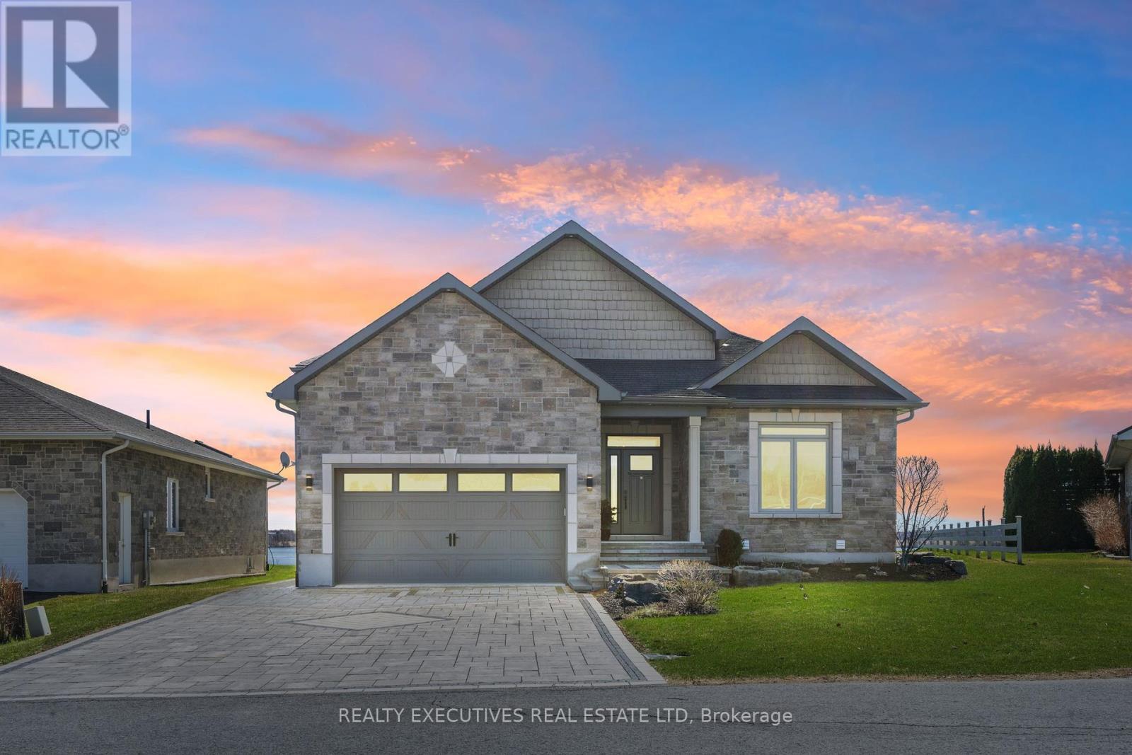 13 Flett Street, Edwardsburgh/Cardinal, ON - Outdoor With Facade