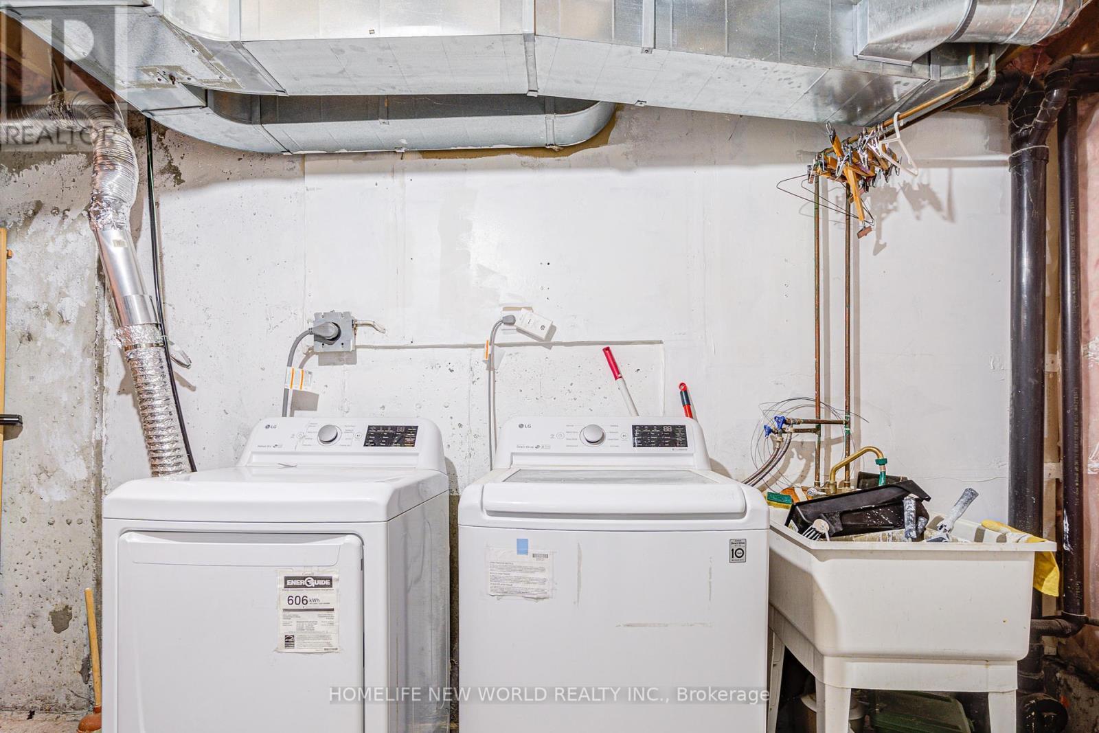 23 - 3895 Doug Leavens Boulevard, Mississauga, ON - Indoor Photo Showing Laundry Room