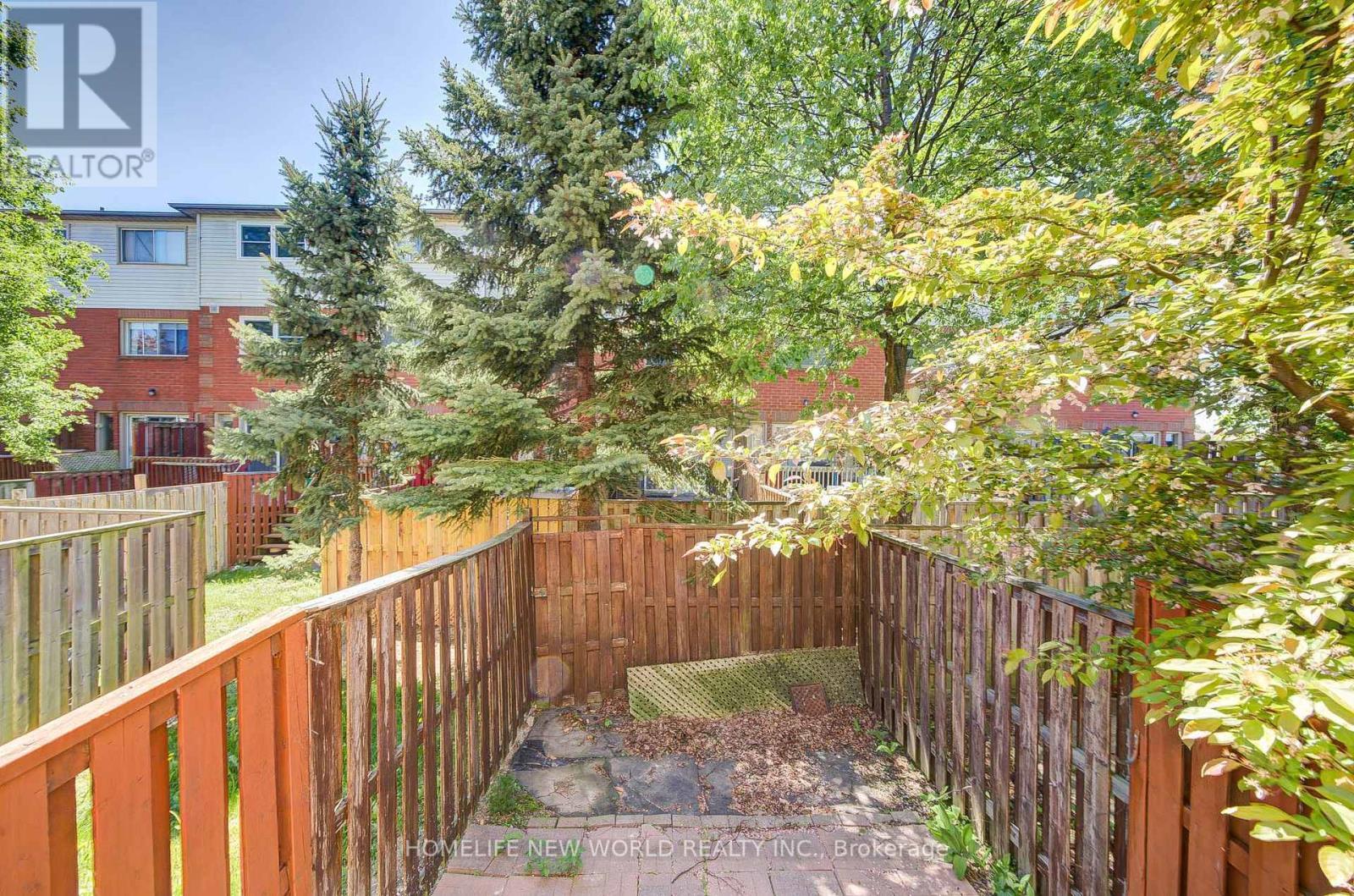 23 - 3895 Doug Leavens Boulevard, Mississauga, ON - Outdoor