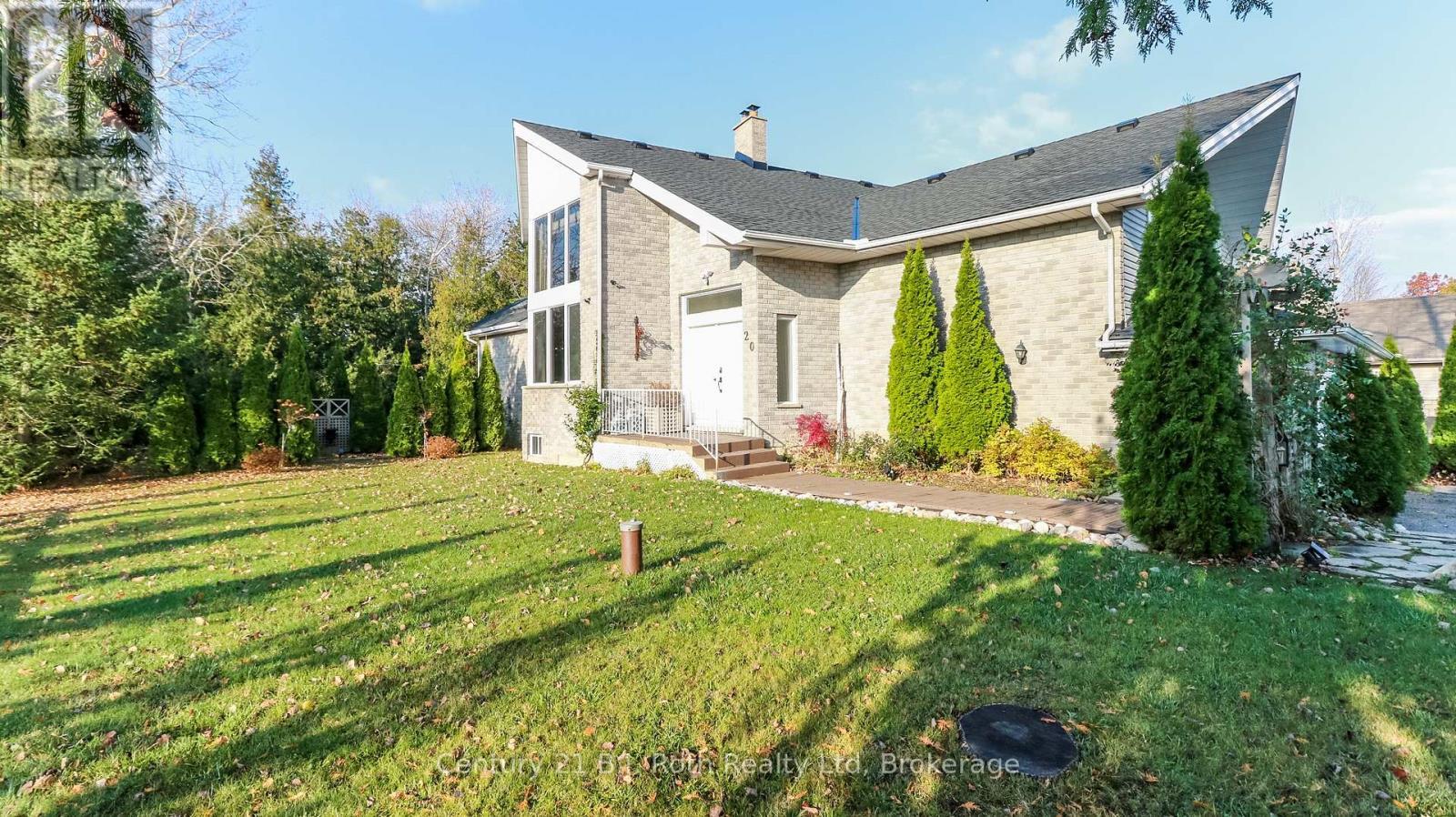 20 Grant Avenue, Tiny, ON - Outdoor