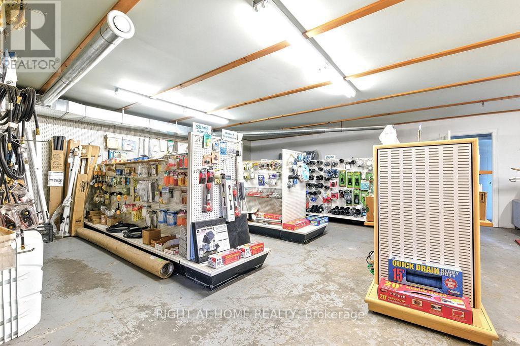 12541 Highway 41, Addington Highlands, ON