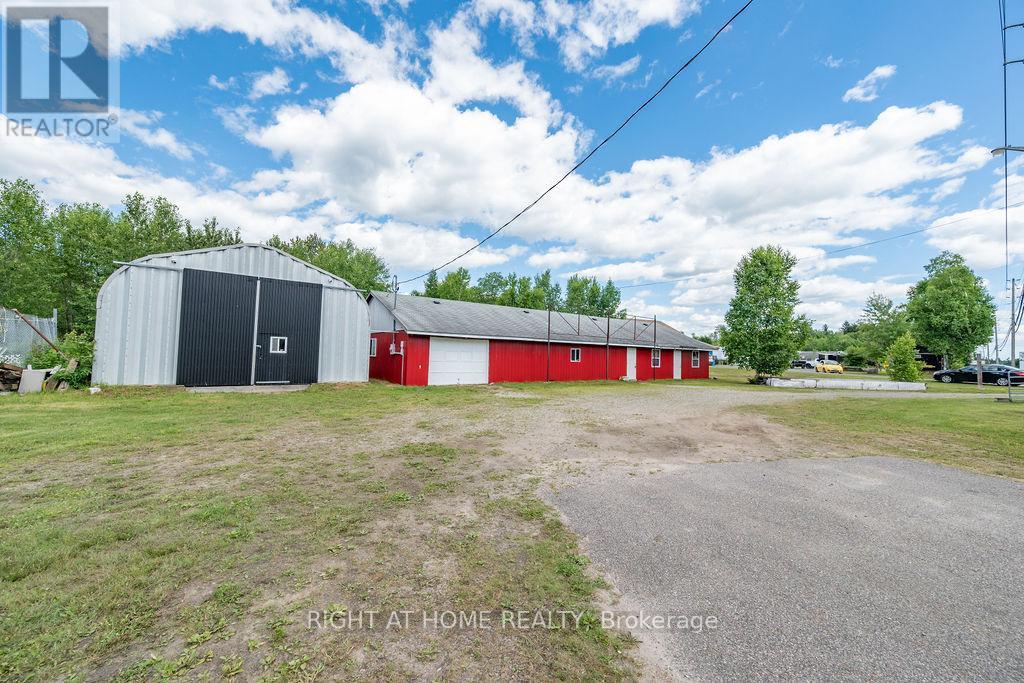 12541 Highway 41, Addington Highlands, ON