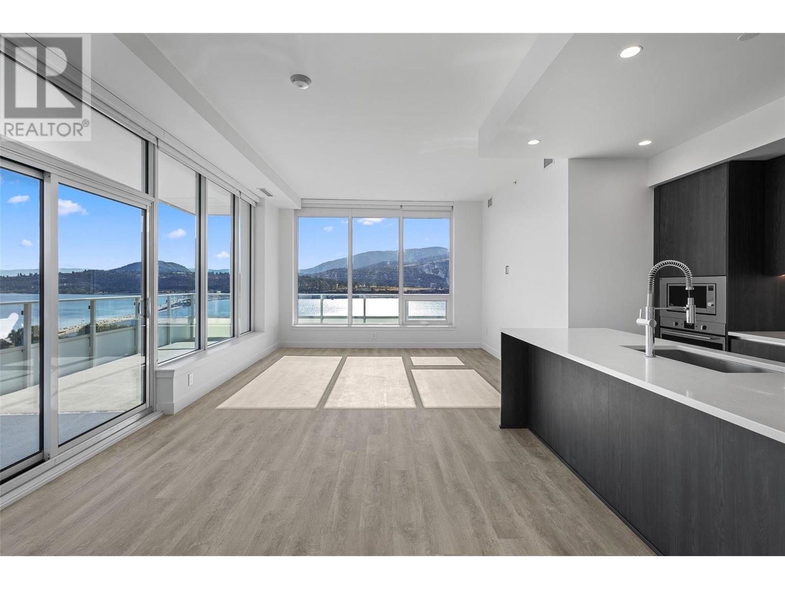 238 Leon Avenue Unit# 2207, Kelowna, BC - Indoor Photo Showing Other Room