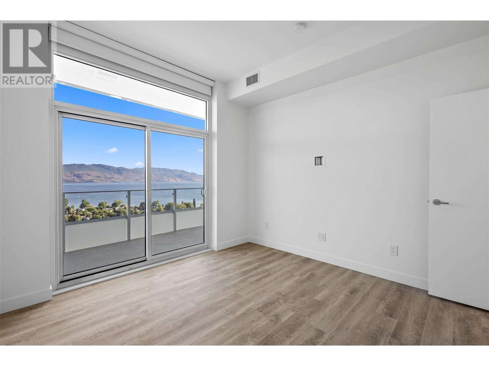 238 Leon Avenue Unit# 2207, Kelowna, BC - Indoor Photo Showing Other Room