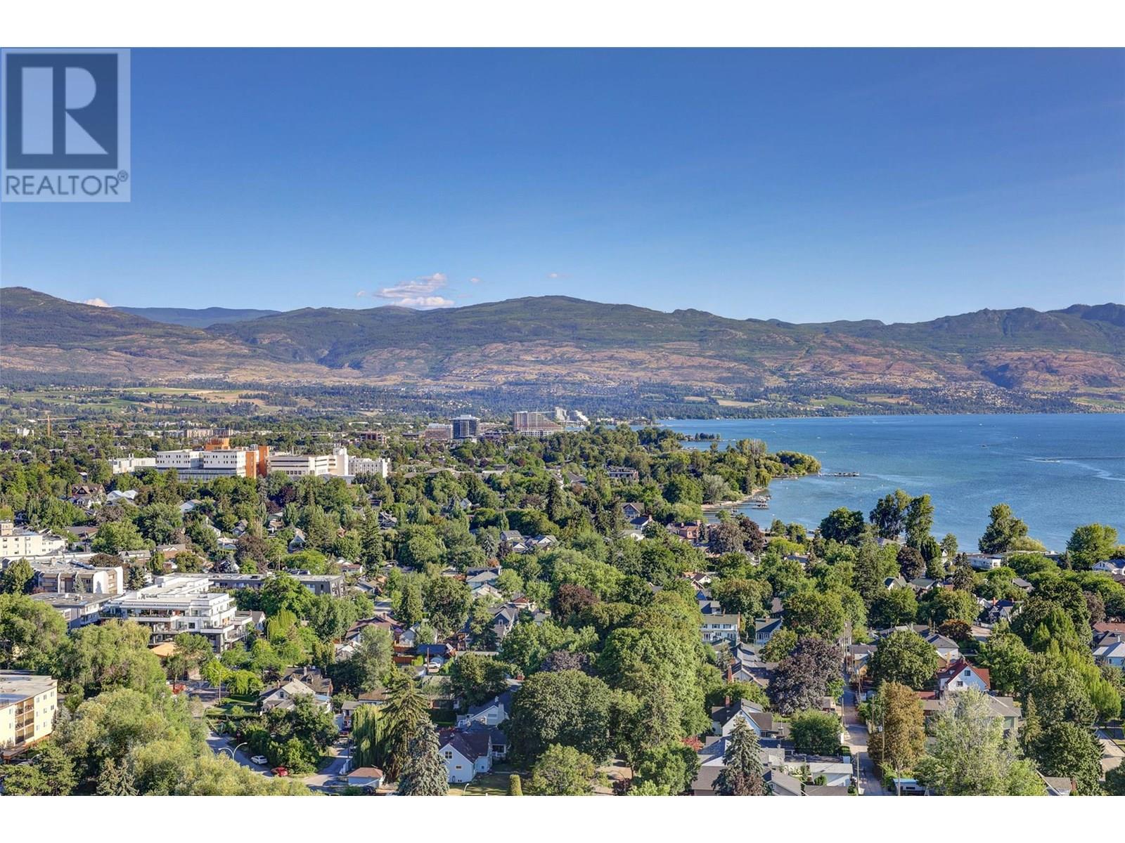 238 Leon Avenue Unit# 2207, Kelowna, BC - Outdoor With Body Of Water With View