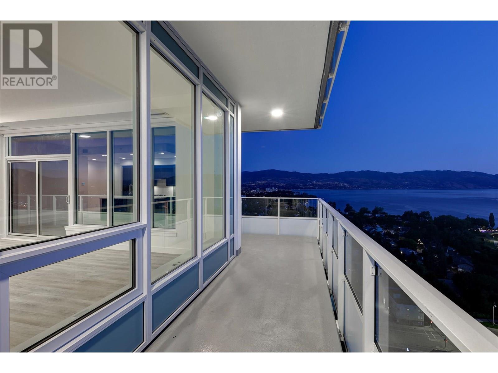 238 Leon Avenue Unit# 2207, Kelowna, BC - Outdoor With Body Of Water With Exterior