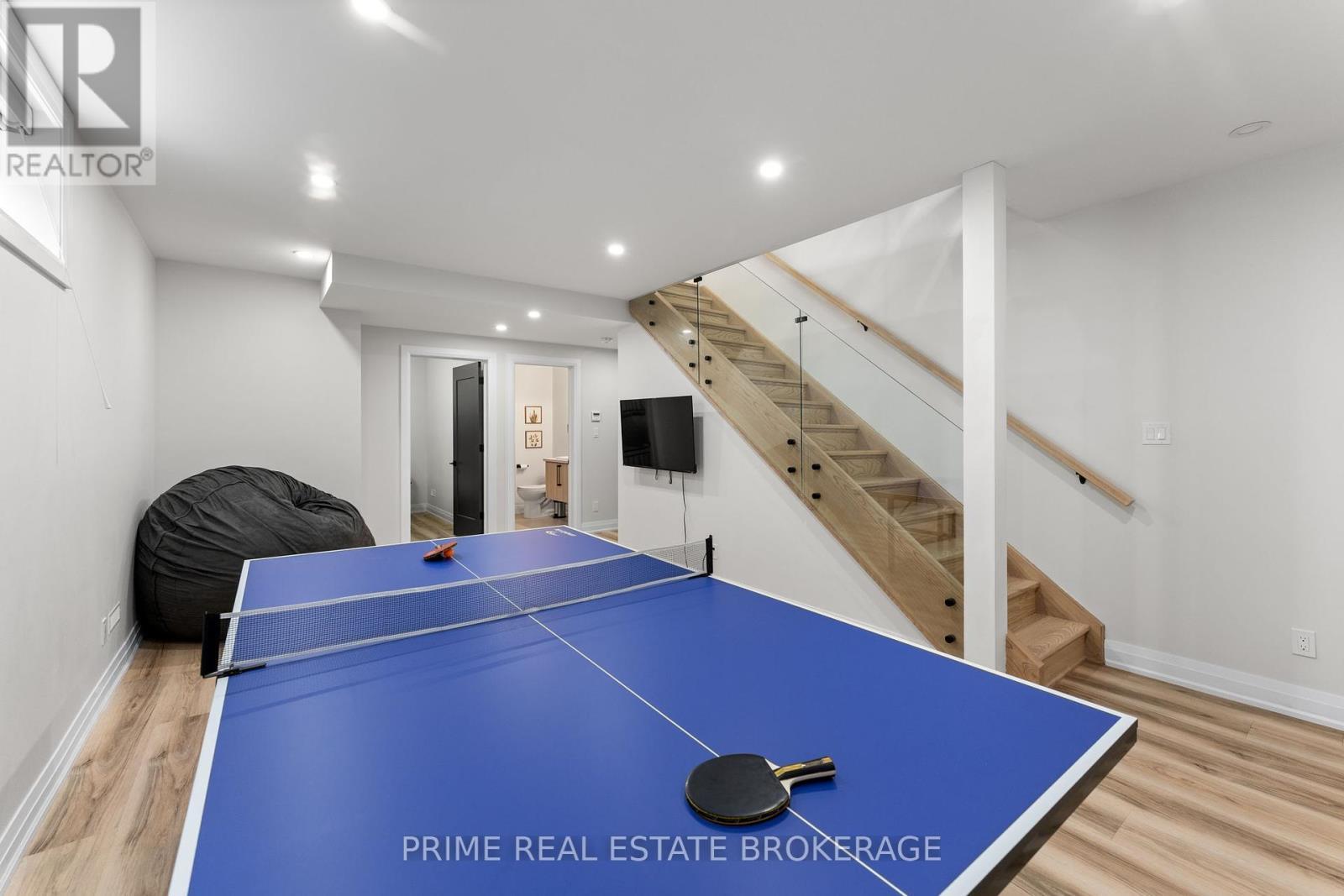 35 Walker Street, Lambton Shores (Grand Bend), ON - Indoor Photo Showing Other Room