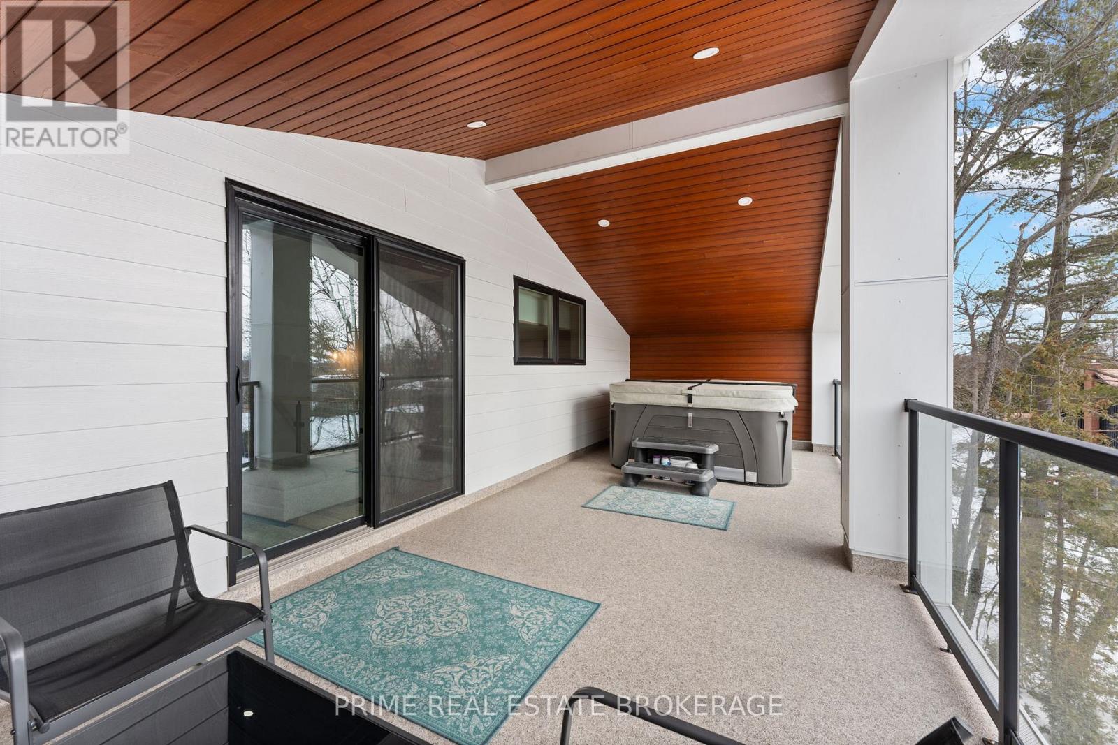 35 Walker Street, Lambton Shores (Grand Bend), ON - Outdoor With Exterior