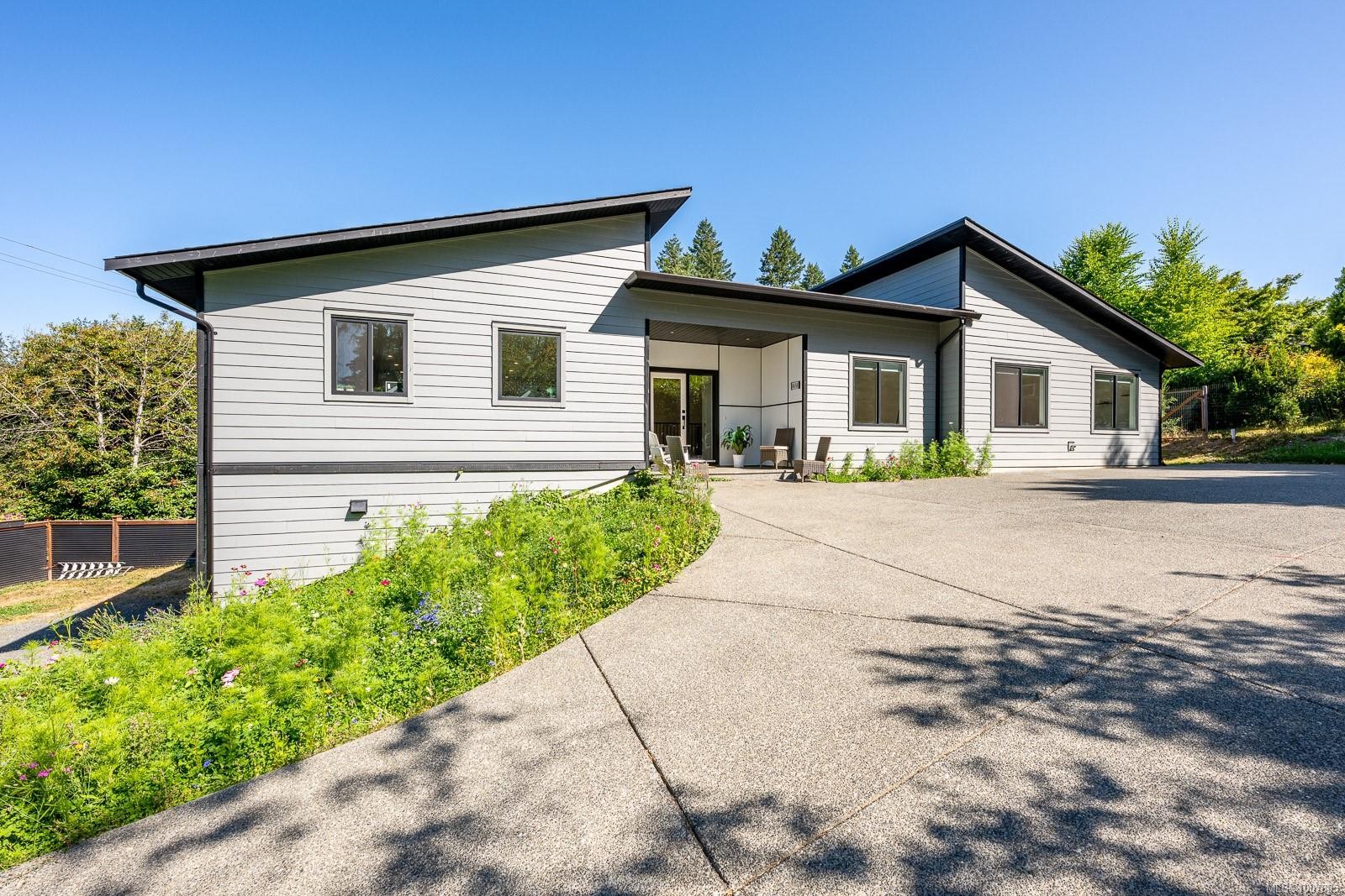 4698 Island Hwy, Courtenay, BC
