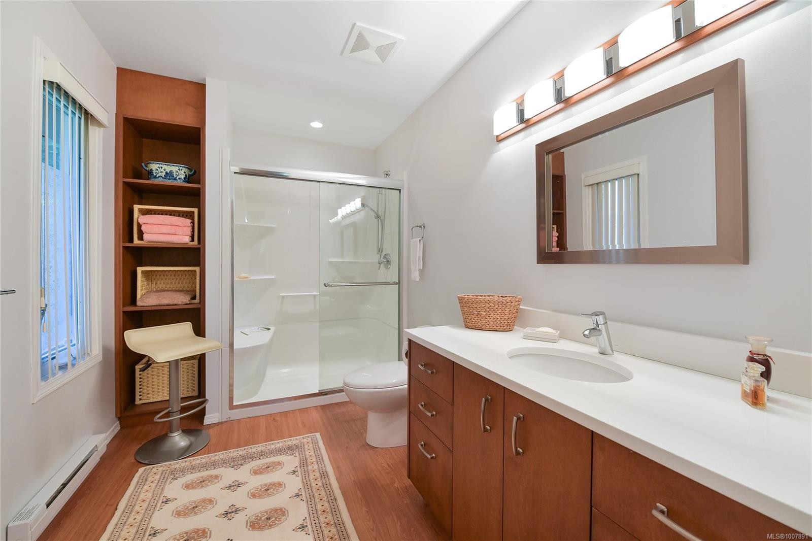 1695 Cultra Ave, Central Saanich, BC