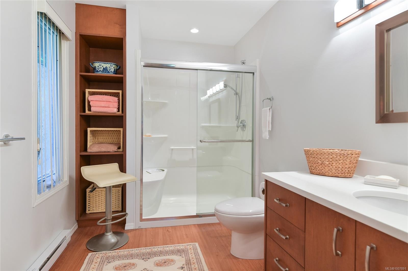 1695 Cultra Ave, Central Saanich, BC