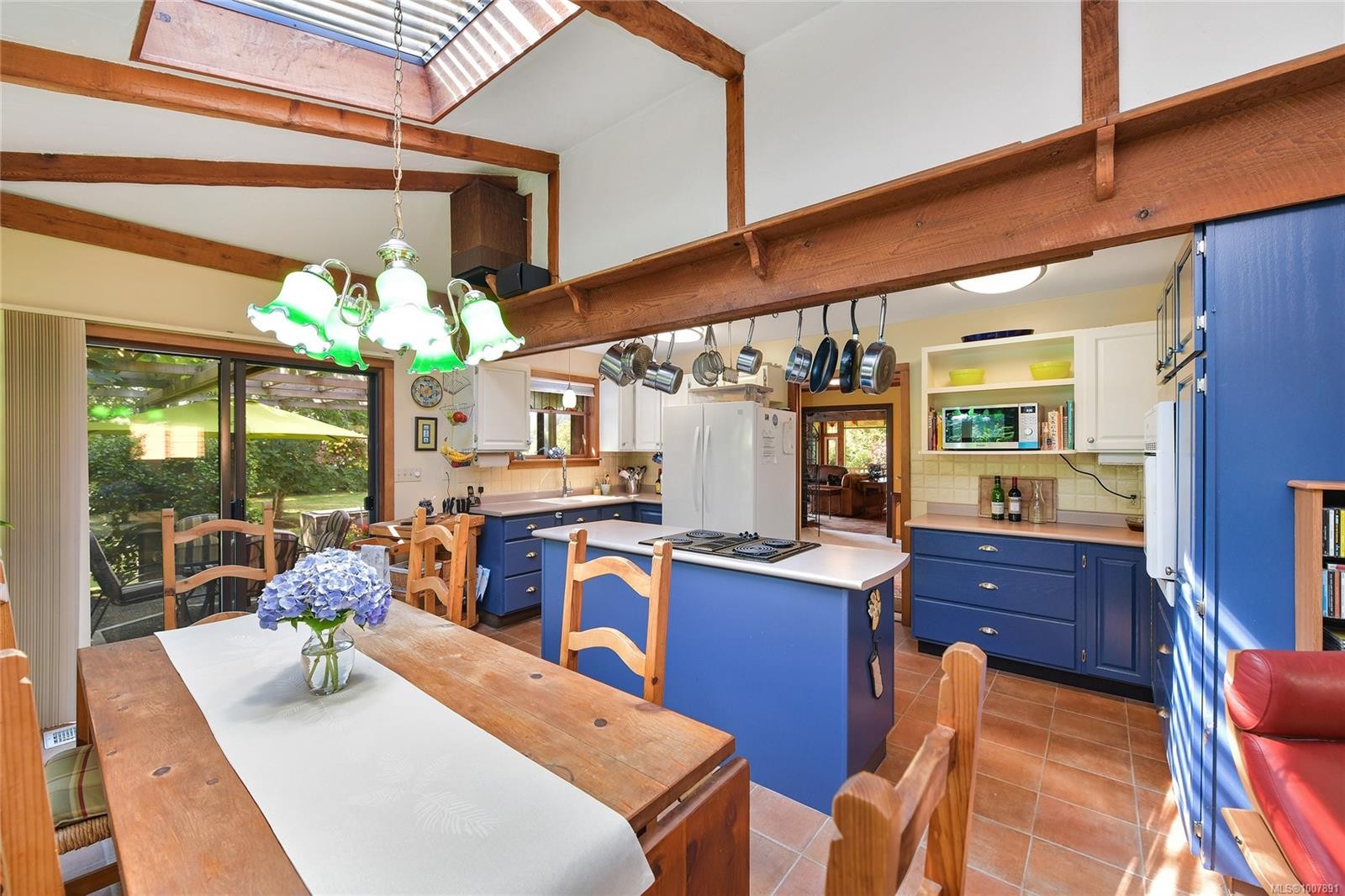 1695 Cultra Ave, Central Saanich, BC