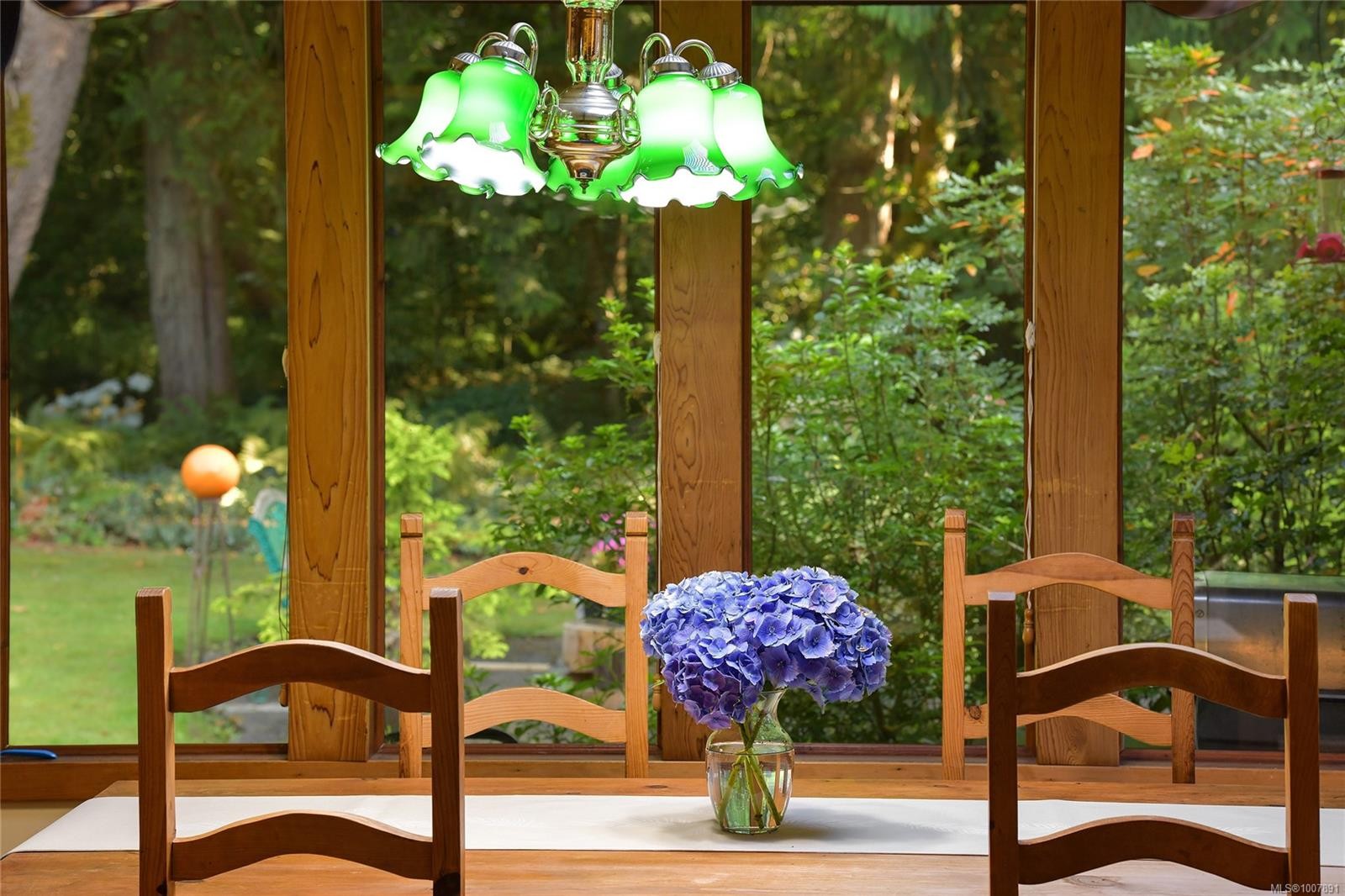 1695 Cultra Ave, Central Saanich, BC